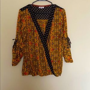 Boho Wrap Top w Tied Sleeves